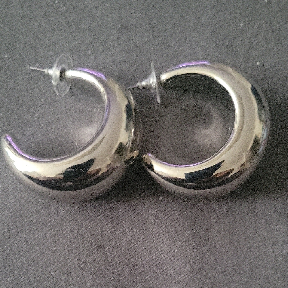 Elegant Silver Hoop Earrings